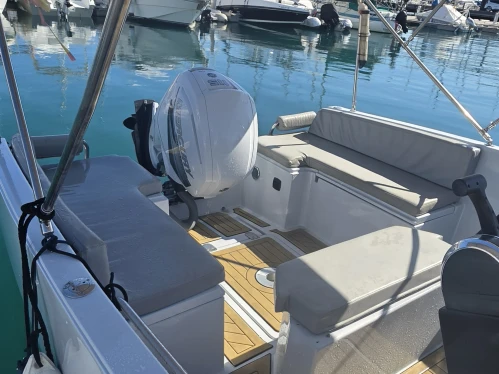 Location à Alicante - Nuva Nuva M6 Open sur SamBoat