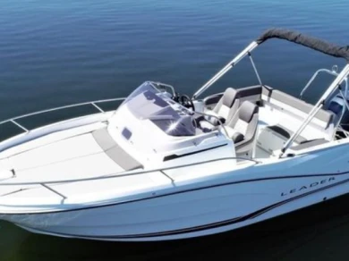 Motorová loď k pronájmu v Porto di Amalfi Marina Coppola za nejlepší cenu