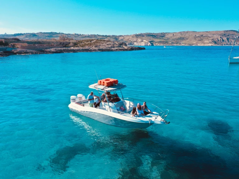 Bateau à moteur à louer à Il-Mellieħa au meilleur prix