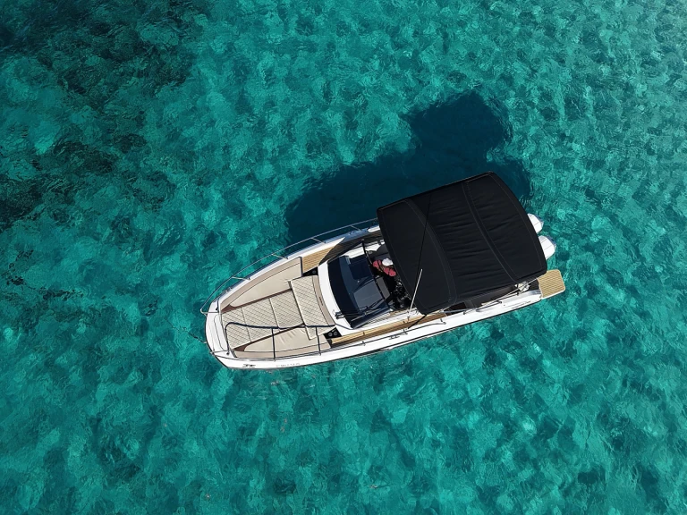 Location à Ibiza (Ville) - Quicksilver Activ 875 Sundeck sur SamBoat