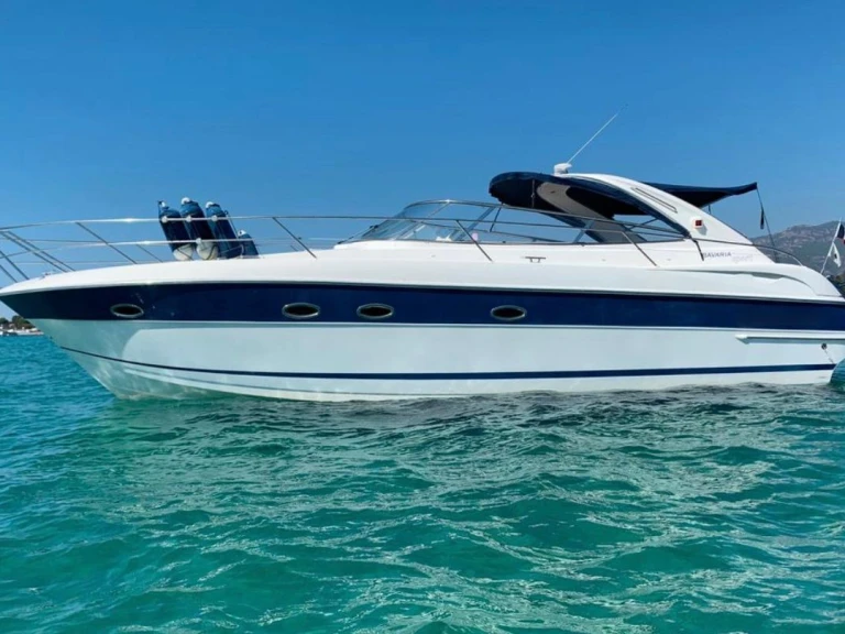 Louer Bateau à moteur avec ou sans skipper Bavaria à Roses