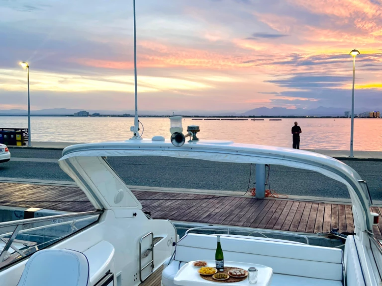 Bateau à moteur à louer à Roses au meilleur prix