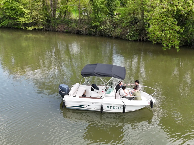 Location à Metz - Jeanneau Cap Camarat 515 sur SamBoat