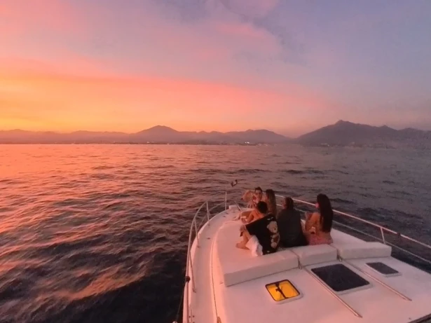 Louez un Sea Ray Sea Ray 370 Sundancer à Marbella