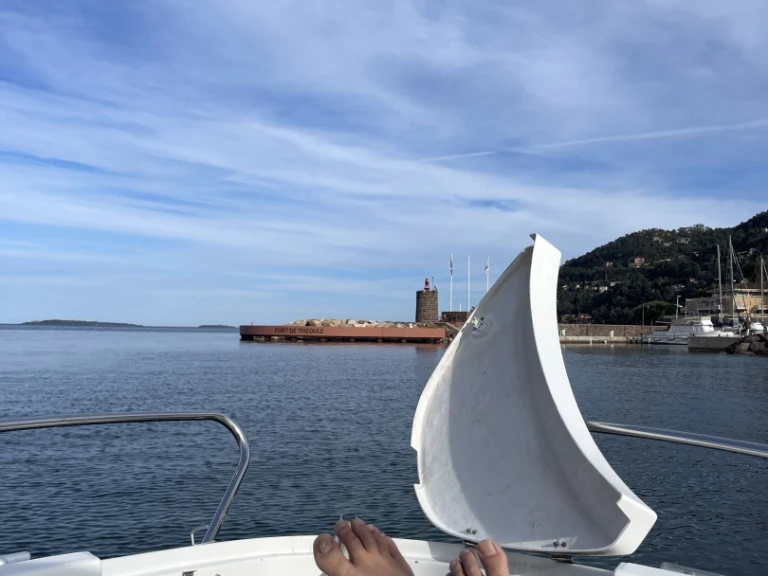 Location Bateau à moteur à Mandelieu-la-Napoule - Bénéteau Ombrine 630