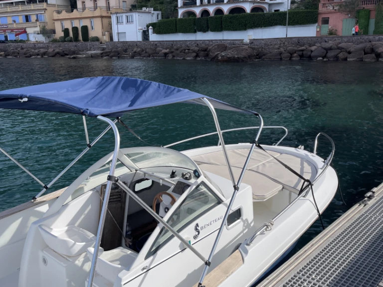 Location bateau Bénéteau Ombrine 630 à Mandelieu-la-Napoule sur Samboat