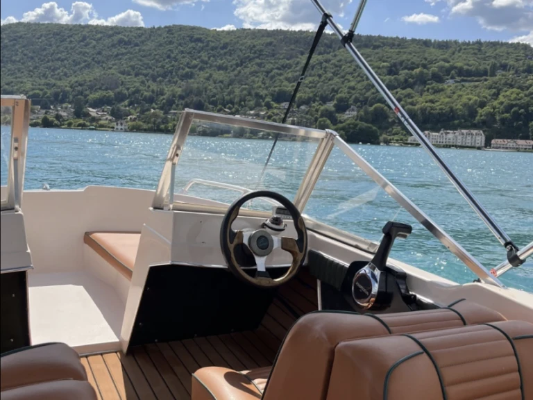 Location à Annecy - Glastron GT 185 sur SamBoat