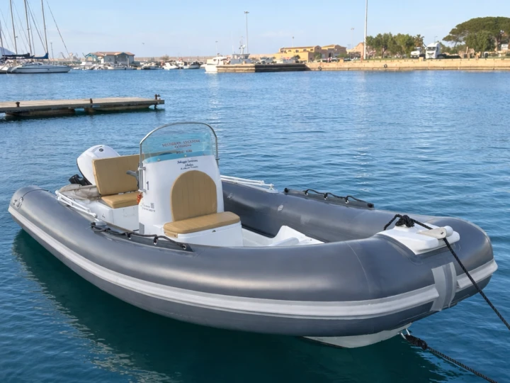 Capelli Gemma 550 a louer à Arbatax