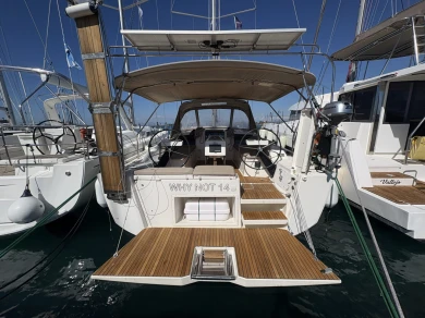 Yacht charter Lefkáda cheap Dufour 390