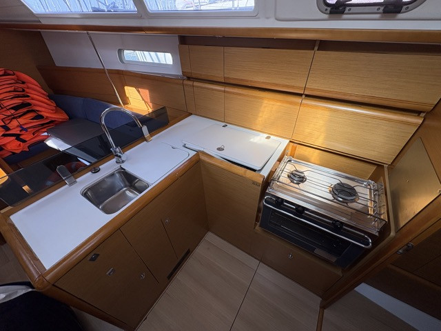 Location à Sukošan - Jeanneau Sun odyssey 379 performance sur SamBoat
