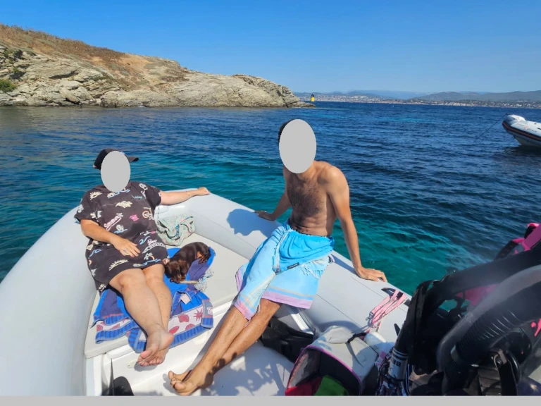 Semi-rigide à louer à Six-Fours-les-Plages au meilleur prix