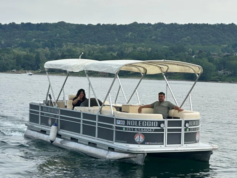 Louer Bateau à moteur avec ou sans skipper Pontoon à Castelletto sopra Ticino