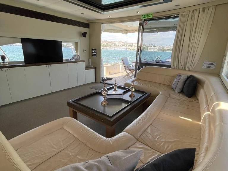 Yacht à louer à Eminönü au meilleur prix