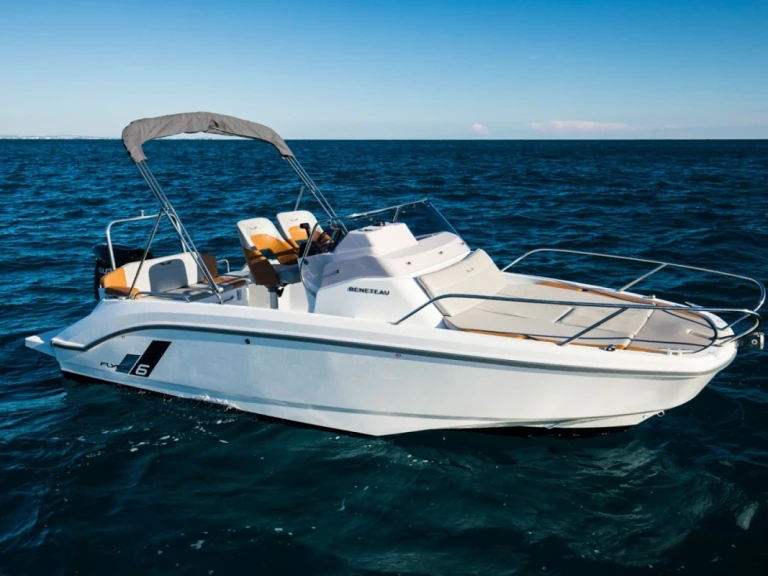 Location à Port de Barcelona - Bénéteau Flyer 6.6 SUNdeck sur SamBoat