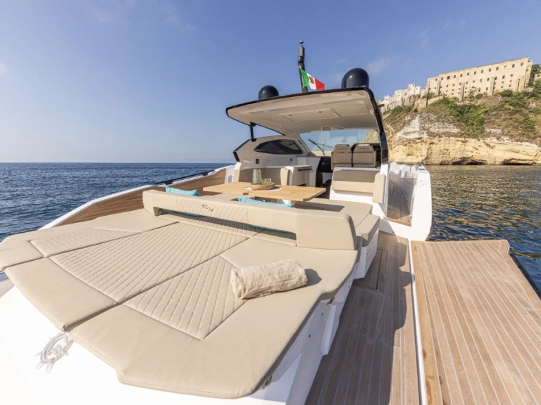 Ryo Le mans a louer à Naples