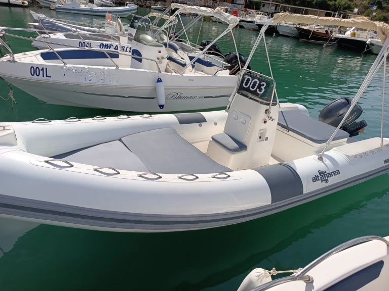 Louer Bateau à moteur avec ou sans skipper Altamarea à Castellammare del Golfo