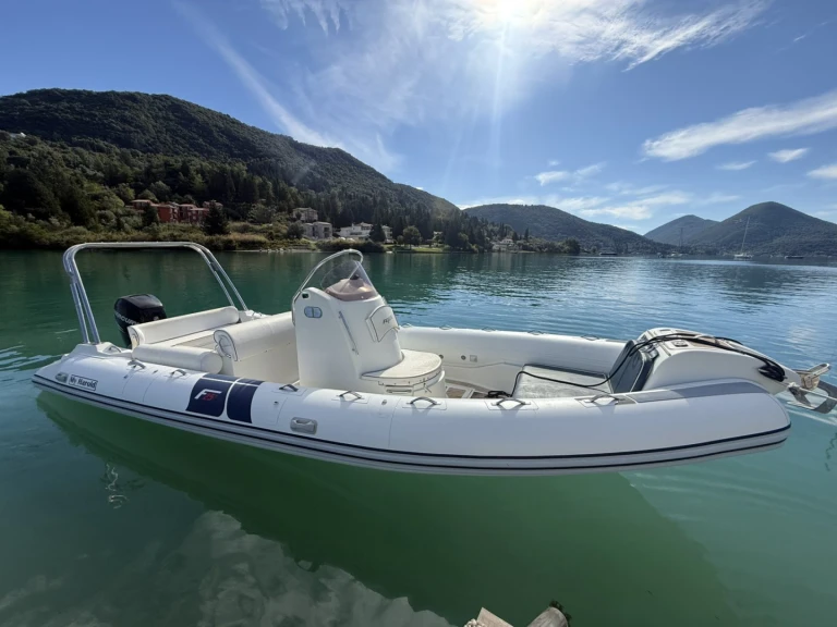 Louez un Bwa  Flyer à Anávyssos