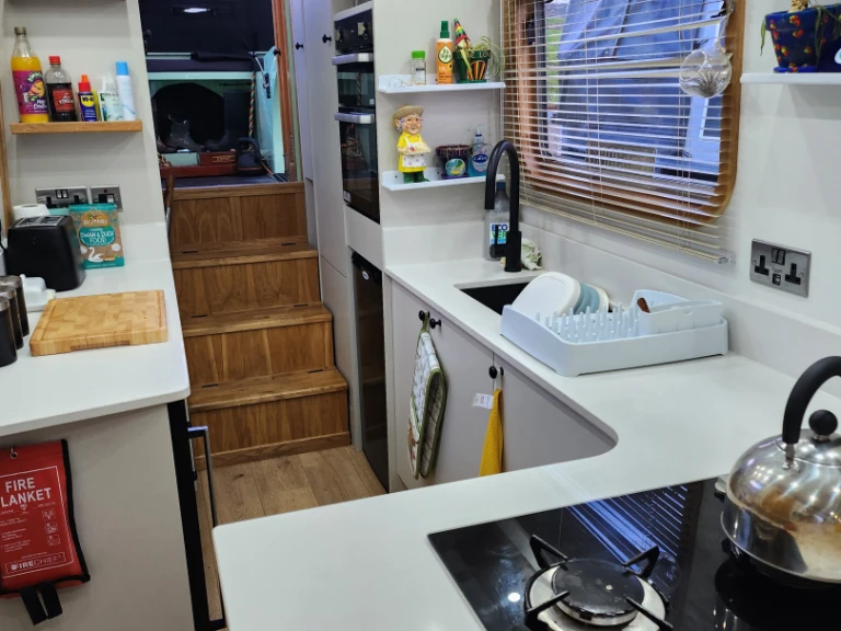 Custom Made Russells a louer à Adlington