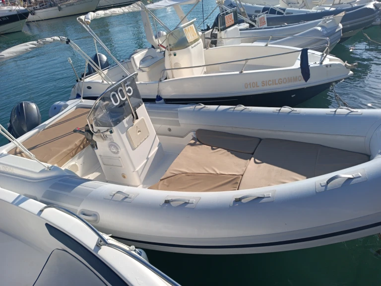 Louez un Nautica Led Nautica Led 590 à Castellammare del Golfo