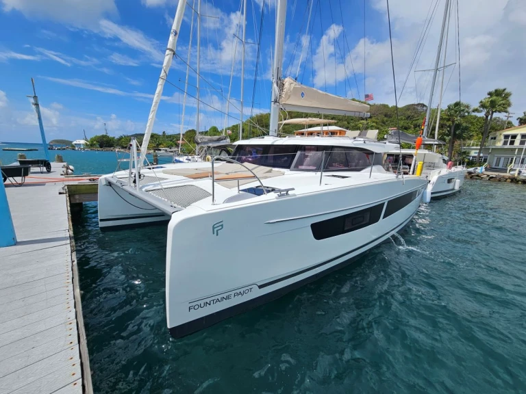 Location bateau Fountaine Pajot Fountaine Pajot FP 41 Maesto 3  à Frenchtown sur Samboat