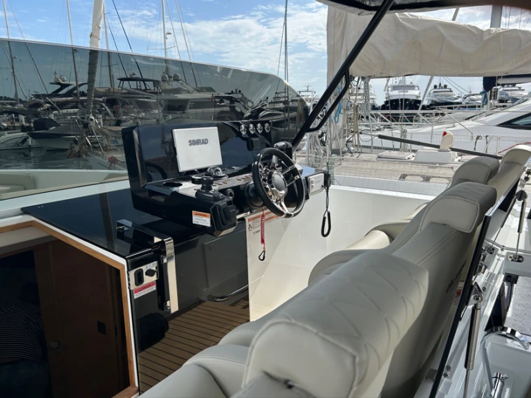 Location bateau Antibes pas cher D42