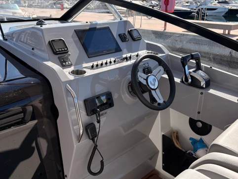 Location Yacht Bénéteau avec permis