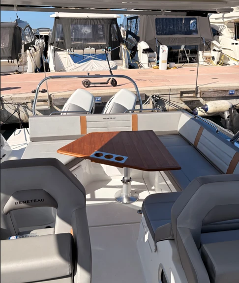 Location bateau Bénéteau Flyer 10 à Antibes sur Samboat