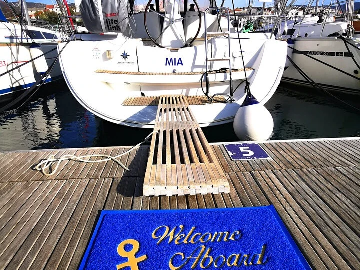 Location bateau Jeanneau Sun Odyssey 36i à Novi Vinodolski sur Samboat