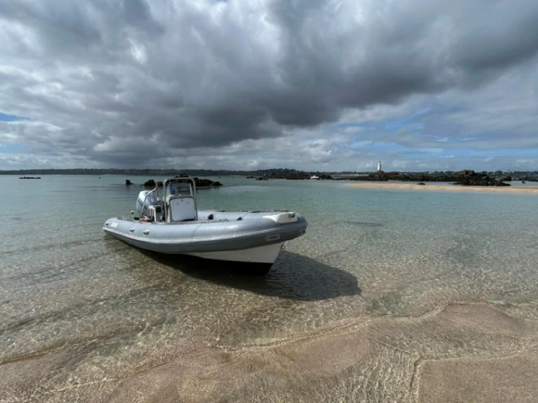 Location à Saint-Quay-Portrieux - Lomac Beluga 24 sur SamBoat