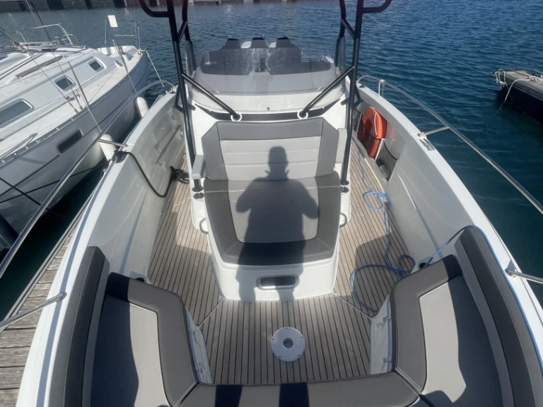 Location bateau Saint-Quay-Portrieux pas cher Cap Camarat 9.0 CC