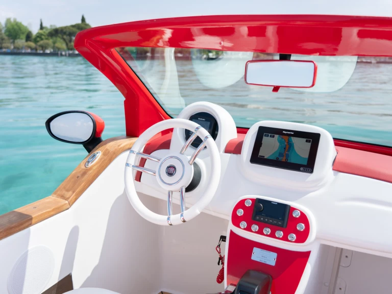 Bateau à moteur à louer à Sirmione au meilleur prix