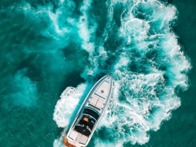 Verhuur Motorboot Pershing met vaarbewijs