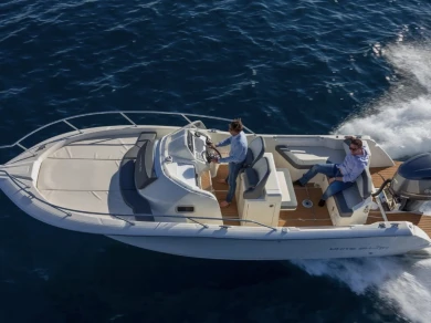 Yacht hire Bandol cheap 240SC