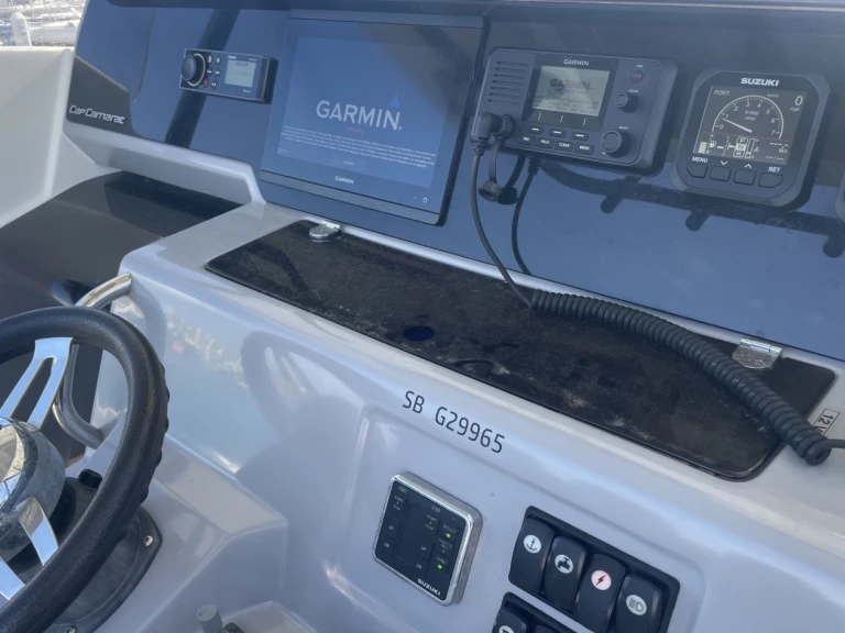 Location bateau Jeanneau Cap Camarat 9.0 CC à Saint-Quay-Portrieux sur Samboat