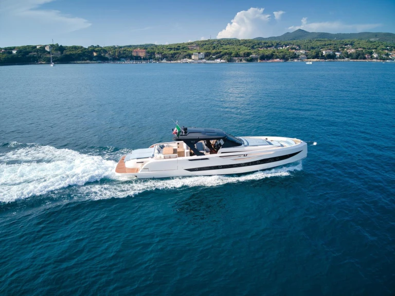 Location à Naples - Cayman Yachts 540 WA sur SamBoat
