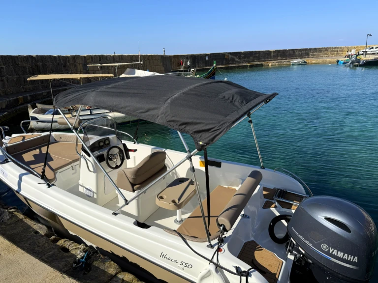 Louer Bateau à moteur avec ou sans skipper Karel à Xemxija
