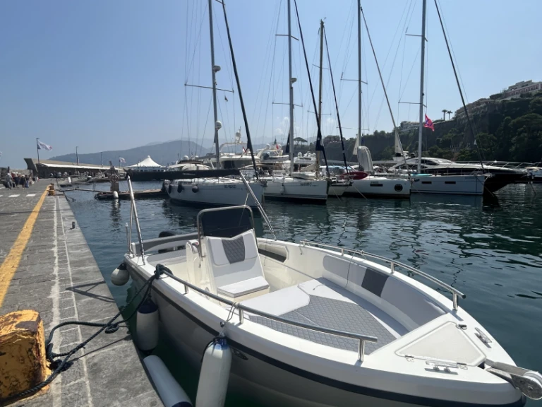 Location à Castellammare di Stabia - Teorema 20 Open 6 mt sur SamBoat