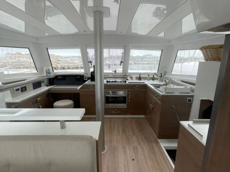 Location à Marseille - Bali Bali Catspace Voile sur SamBoat