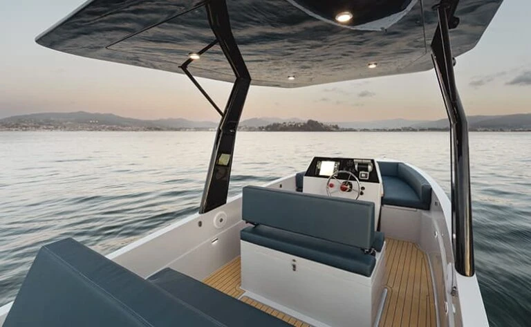 Location Bateau à moteur Lasai avec permis