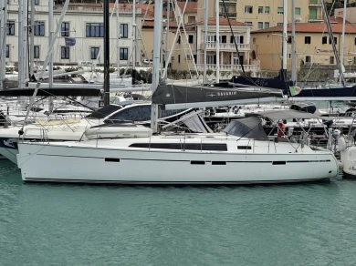 Yacht hire Piombino cheap Bavaria 46 Cruiser