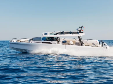 Location Bateau à moteur à Cannes - Axopar 45 BRABUS
