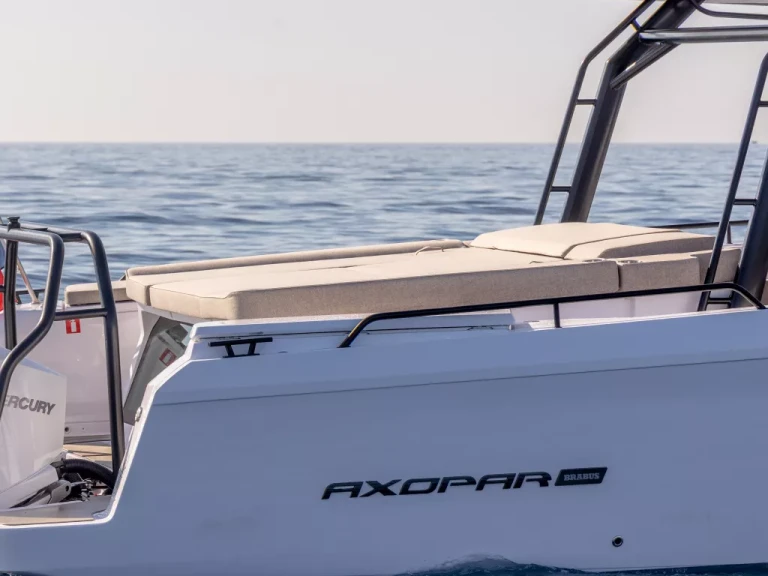Bateau à moteur à louer à Cannes au meilleur prix