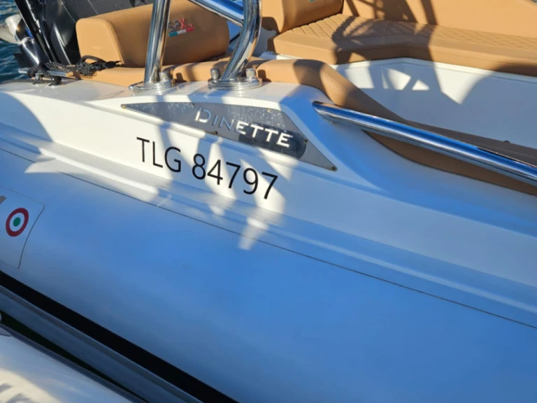 Location bateau Saint-Raphaël pas cher 24 DINETTE