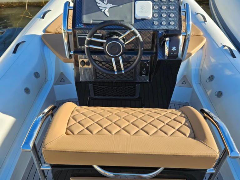 Location Semi-rigide à Saint-Raphaël - SPX RIB 24 DINETTE
