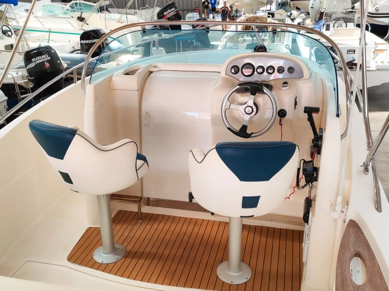 Rio Rio 750 Sol a louer à Club Nàutic Ca'n Picafort