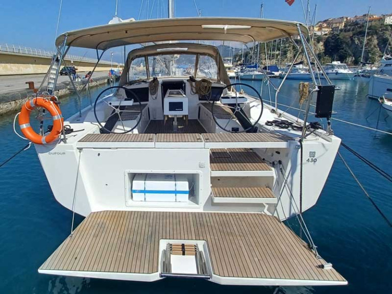 Louer Voilier avec ou sans skipper Dufour à Rodi Garganico