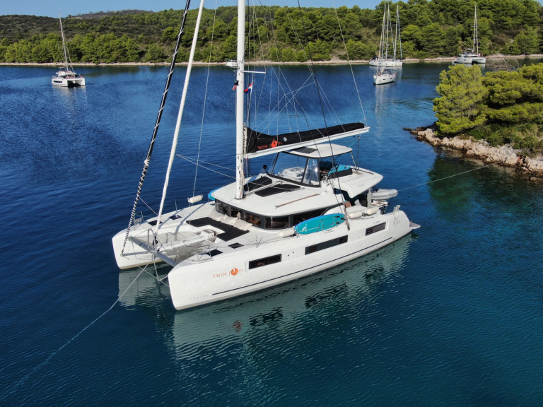 Catamaran à louer à Trogir au meilleur prix
