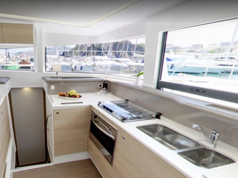 Catamaran à louer à Agropoli au meilleur prix