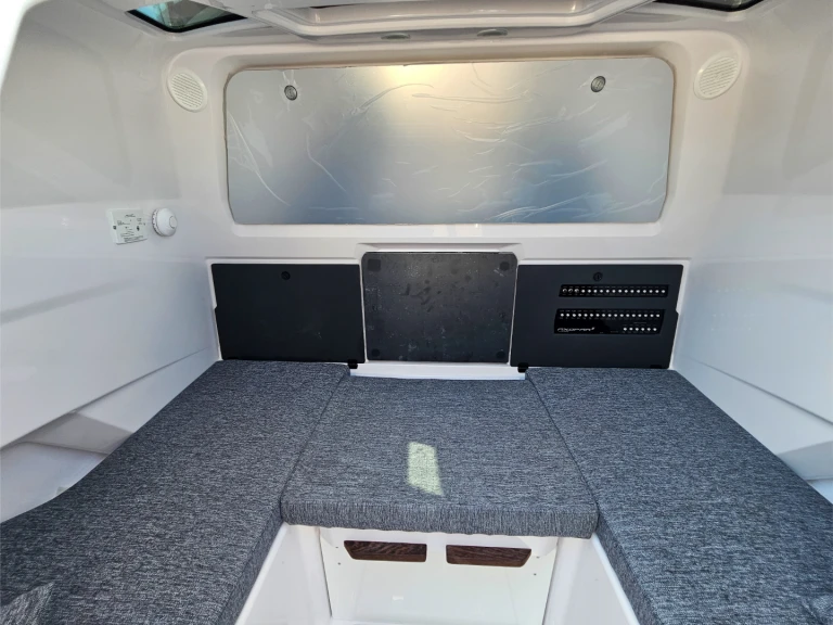 Bateau à moteur à louer à Seget Donji au meilleur prix