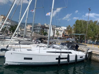 Velero para alquilar Volos al mejor precio